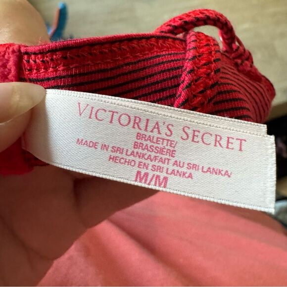 Victoria’s Secret Jingle Bells Plaid Christmas Bralette - Picture 4 of 4